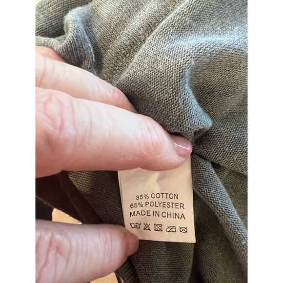 Amaryllis Women's Gray Plus Size Boat Neck Blouse Size 1X - Picture 6 of 8